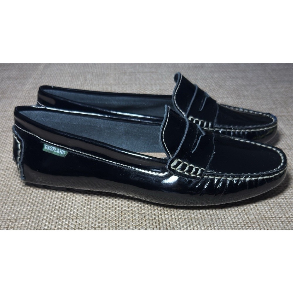 Eastland Patricia Black Penny Loafers Womens 9M Patent Leather EU 40 Shoes